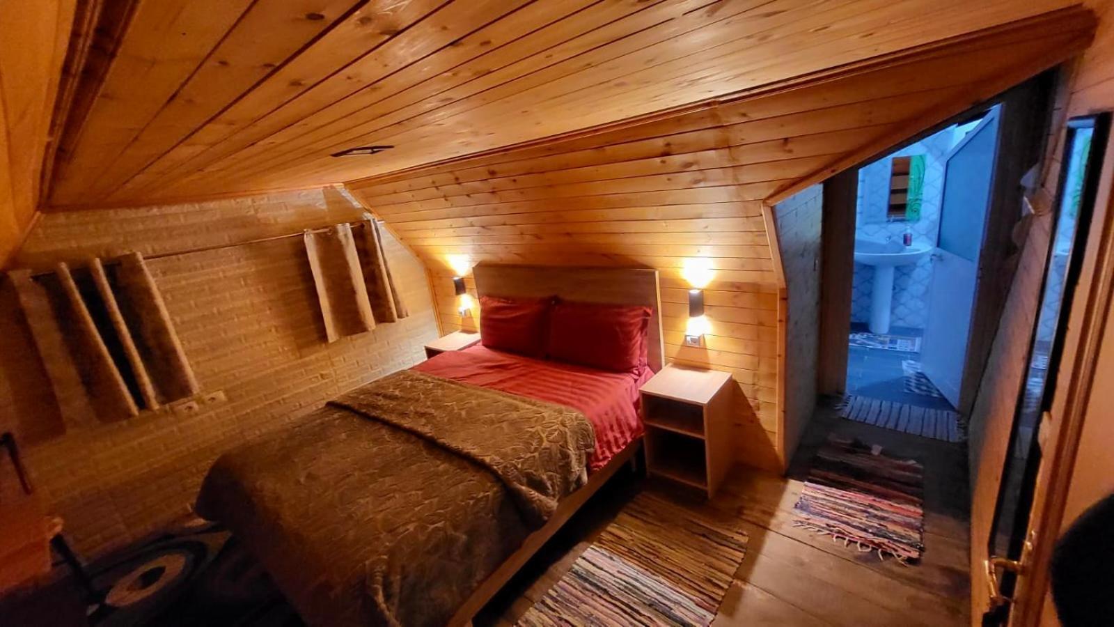 Bujtina Pllumi Theth Bed & Breakfast ภายนอก รูปภาพ