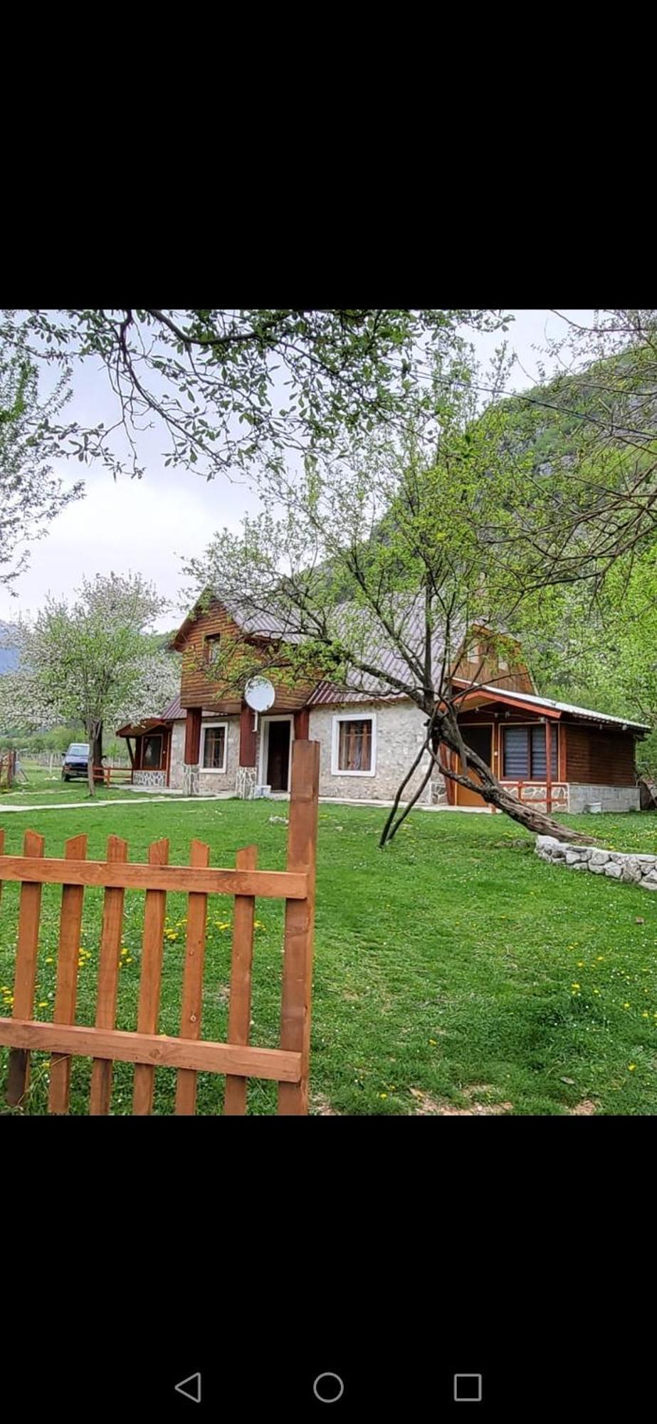 Bujtina Pllumi Theth Bed & Breakfast ภายนอก รูปภาพ