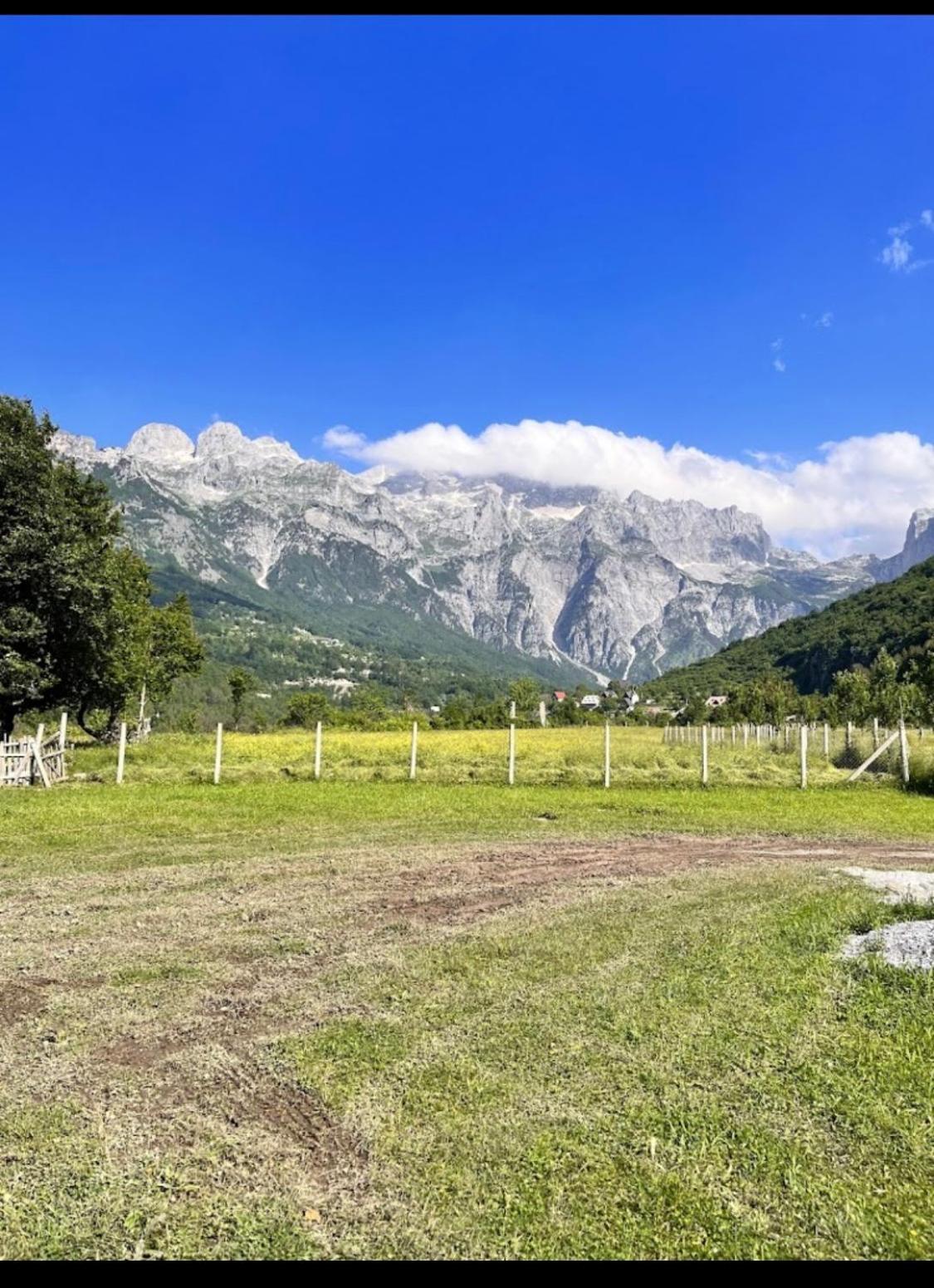 Bujtina Pllumi Theth Bed & Breakfast ภายนอก รูปภาพ