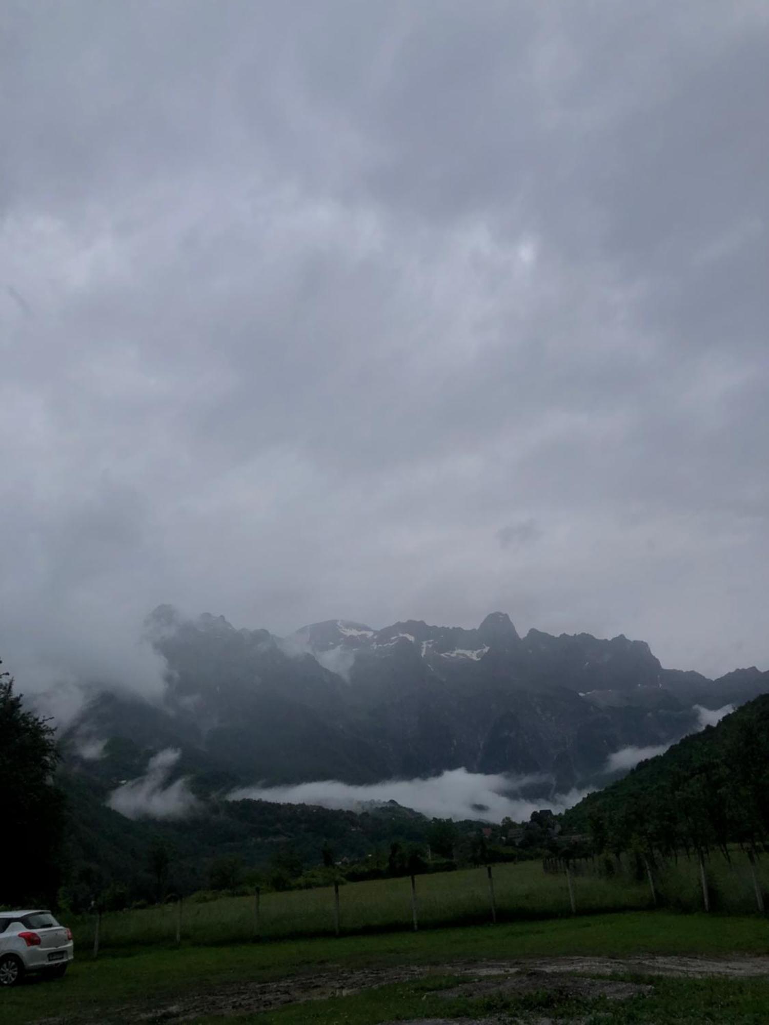 Bujtina Pllumi Theth Bed & Breakfast ภายนอก รูปภาพ