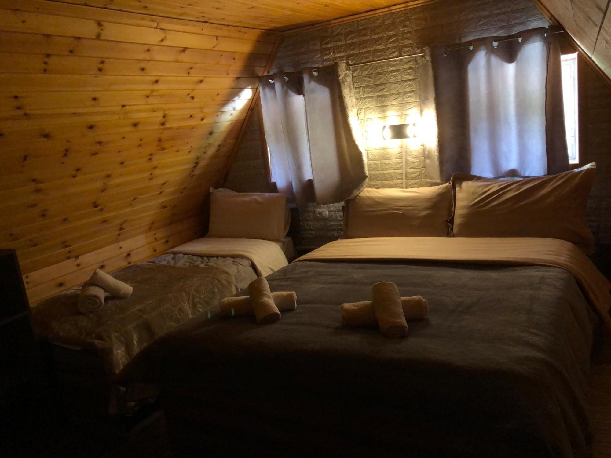 Bujtina Pllumi Theth Bed & Breakfast ภายนอก รูปภาพ