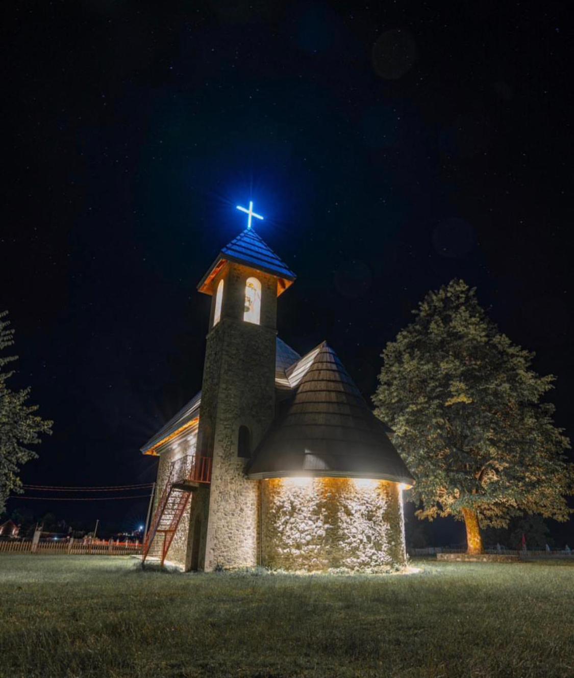 Bujtina Pllumi Theth Bed & Breakfast ภายนอก รูปภาพ